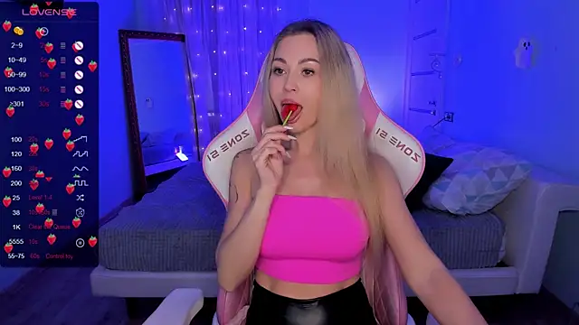 AdeleRoberts's cam snapshot