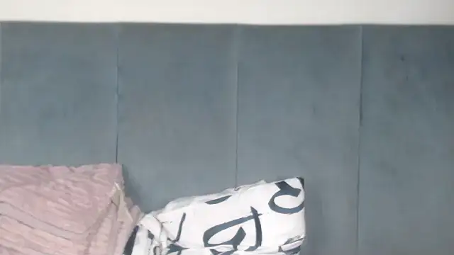 Jah-Queen's cam snapshot