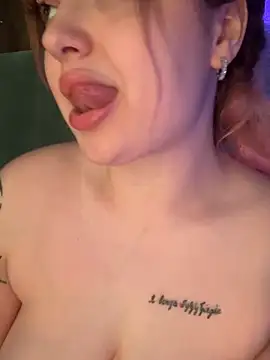 KellyMoors's cam snapshot