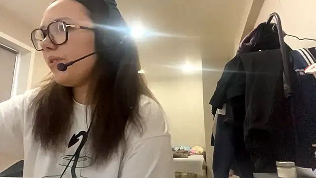 KerriMcbreen's cam snapshot