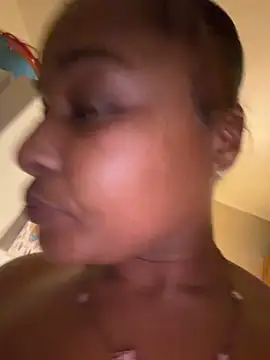 Realwetpussy's cam snapshot