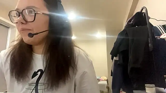 KerriMcbreen's cam snapshot