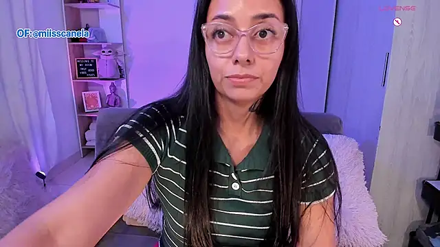 Aleja24Evans's cam snapshot