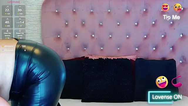 KikiSweet08's cam snapshot