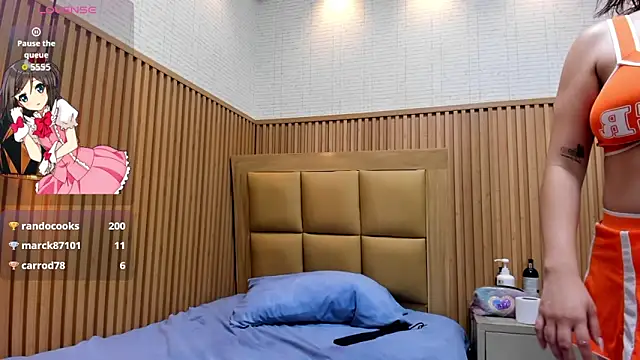 LOLAMAXI's cam snapshot