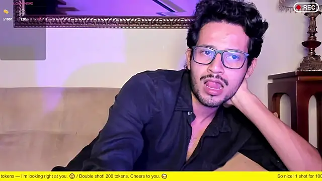 Nicholasrodrii live sex cam