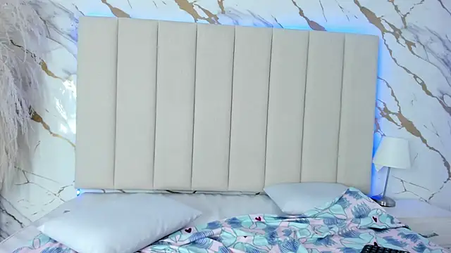 valery_thompsson's cam snapshot