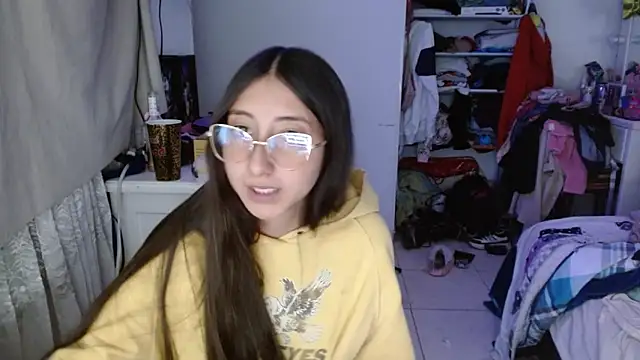 Nanylux live sex cam