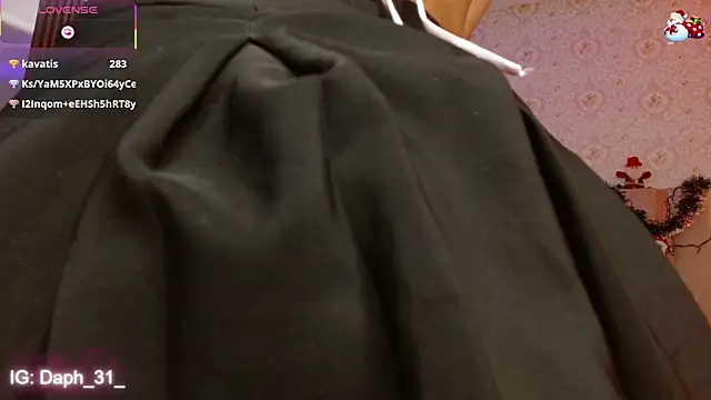 Daphnne_tay's cam snapshot