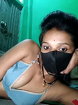 Hoty_girl_143's cam snapshot