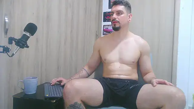 Aaron_kwok28 live sex cam