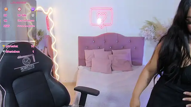 kendra_tay's cam snapshot