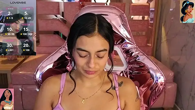 lilith_petit_sub's cam snapshot