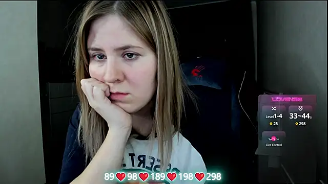 Olivia_Munk's cam snapshot