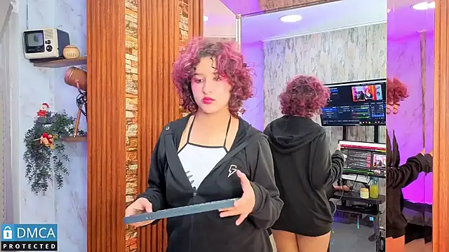 ahsly_Zam's cam snapshot