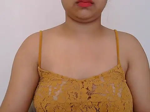 Ravvyaa's cam snapshot