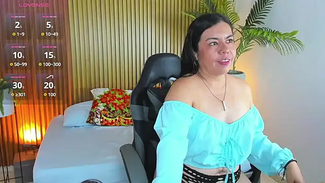 nahia_13's cam snapshot