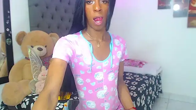 lucianadolll live sex cam