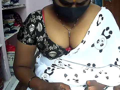 Potti-model-81's cam snapshot