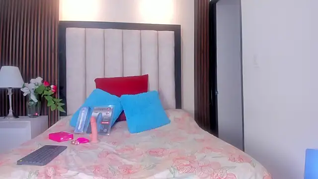 miaa_blommy's cam snapshot