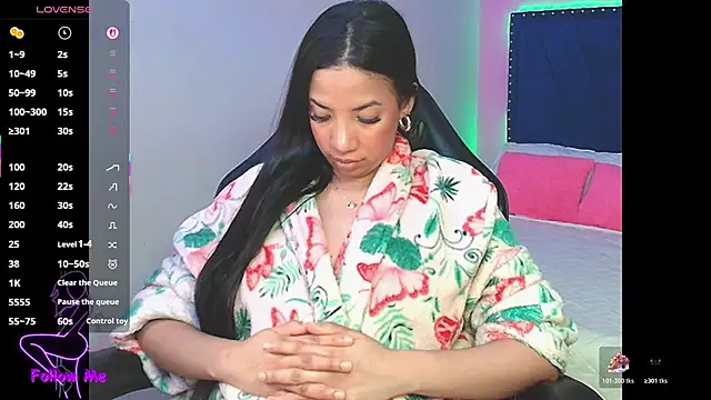 SallyWhitee's cam snapshot