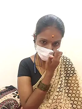 Tamil_Yalini12's cam snapshot