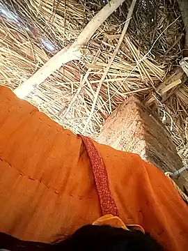 Chinki_pande's cam snapshot