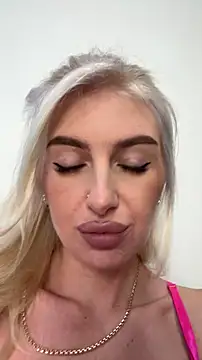 Mia_Roxie's cam snapshot