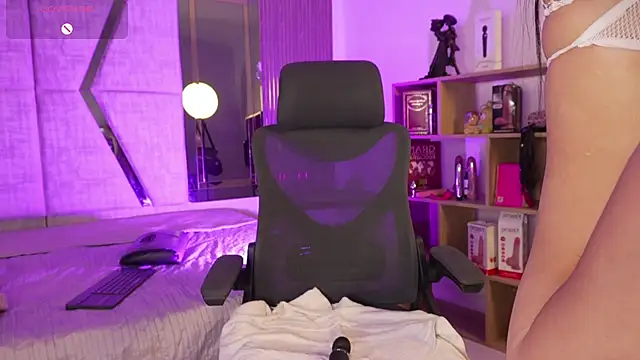 CleeoAdams_'s cam snapshot