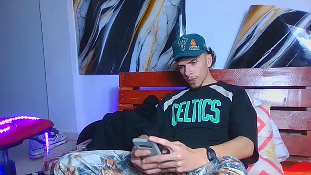 Keeny16 live sex cam