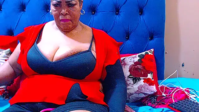 ebonycandy10's web cam