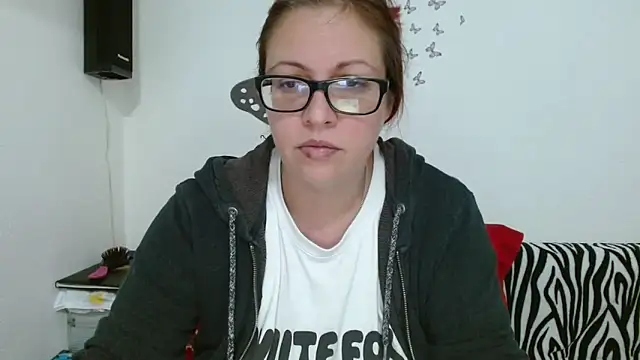 LadyHellene's cam snapshot