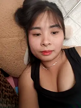 Squirrel-Pear live sex cam