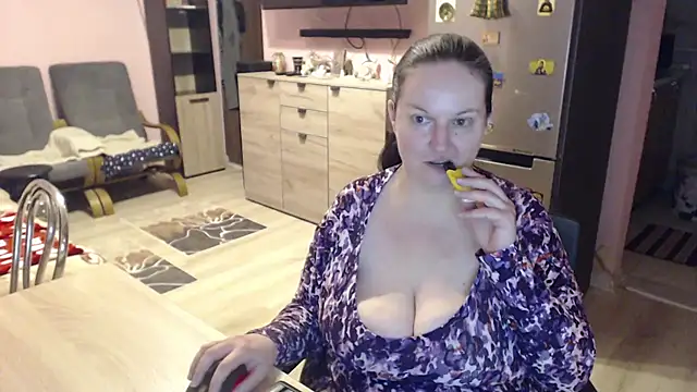 BustyLadyAlma's cam snapshot