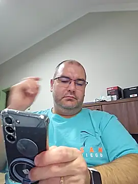 Andrew1900529 live sex cam