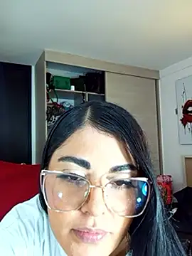 ValeNiitaLuv live sex cam