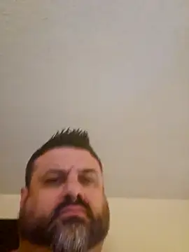 Roddog18 live sex cam