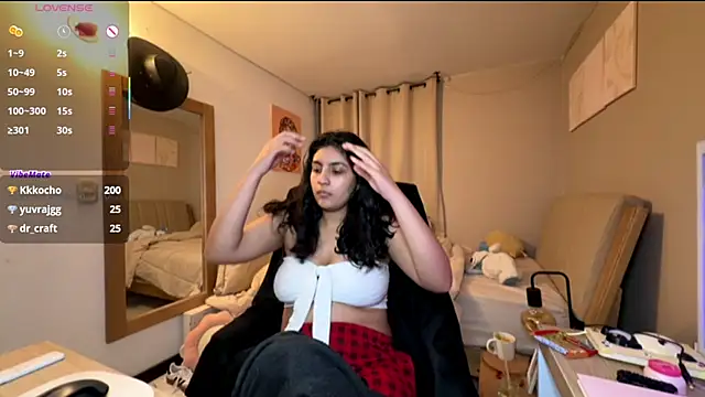 cloe_small's cam snapshot