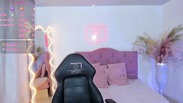 kendra_tay's cam snapshot