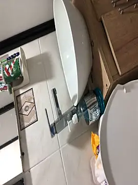 luisahot_9727's cam snapshot