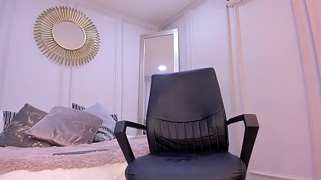 CharlotteBrownn_'s cam snapshot