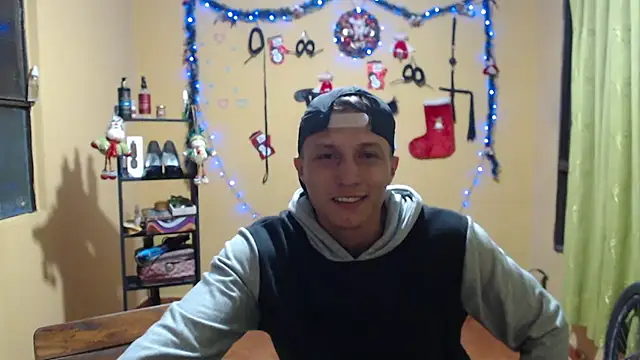 Violet_And_Smith's cam snapshot