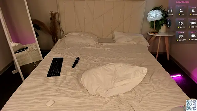 RadiantFairy's cam snapshot