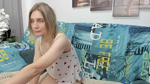 Tenderly_Sophie's cam snapshot