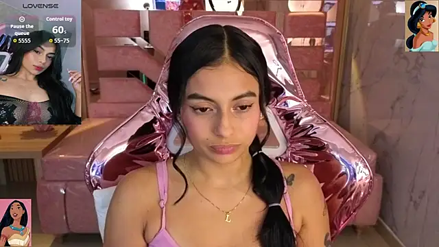 lilith_petit_sub's cam snapshot