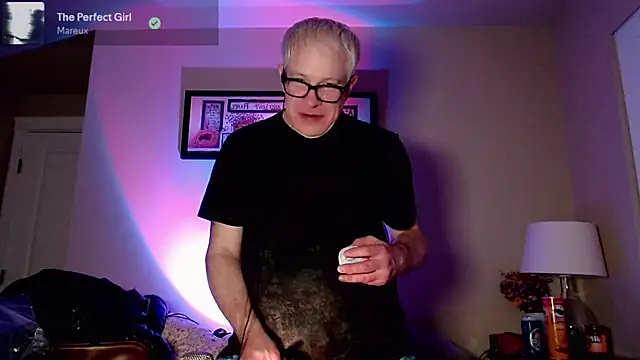 Snarfle82 live sex cam