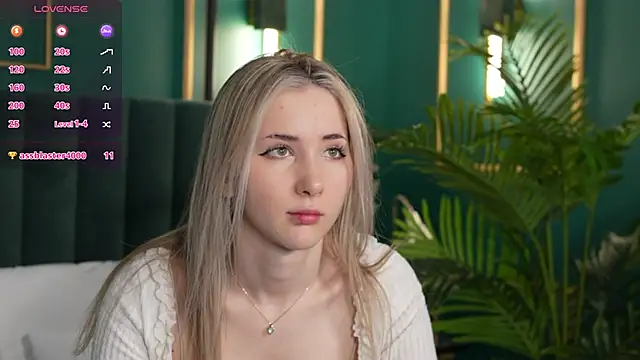 LiraKink's cam snapshot