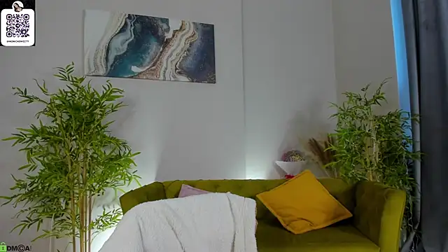 Sweett_Monica's cam snapshot