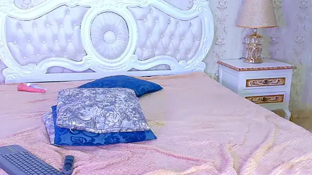 Kelly_Swift's cam snapshot