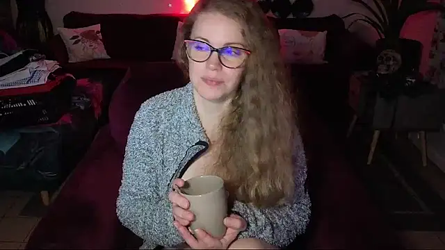 Miss_luxiole's cam snapshot